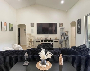 11321 Oswalt Road - Photo Thumbnail 6