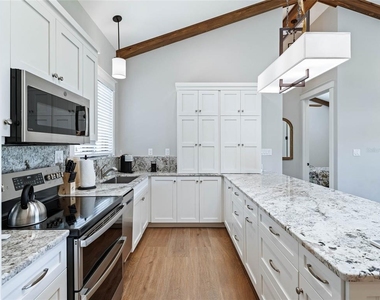 2380 Nw 72nd Court - Photo Thumbnail 17