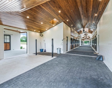 2380 Nw 72nd Court - Photo Thumbnail 31
