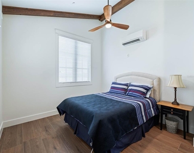 2380 Nw 72nd Court - Photo Thumbnail 21