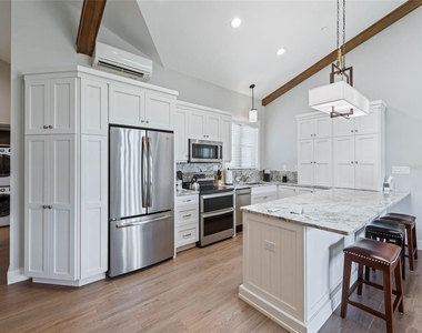 2380 Nw 72nd Court - Photo Thumbnail 16