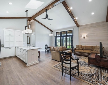 2380 Nw 72nd Court - Photo Thumbnail 15