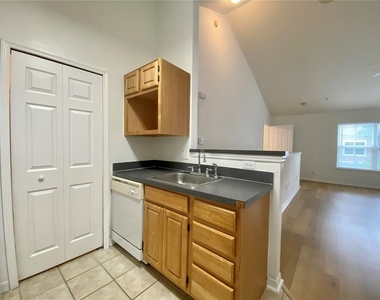 3364 Westchester Square Boulevard - Photo Thumbnail 5
