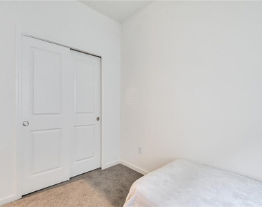 1098 Boardwalk Place - Photo Thumbnail 14