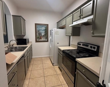 6214 Stevenson Drive - Photo Thumbnail 11