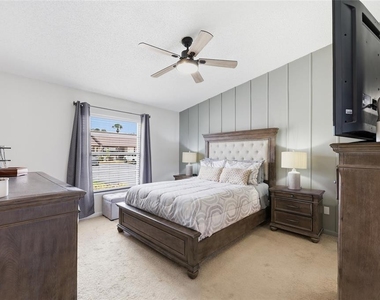 250 Homewood Avenue - Photo Thumbnail 11