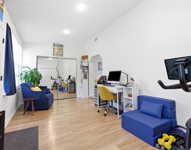 250 Homewood Avenue - Photo Thumbnail 22