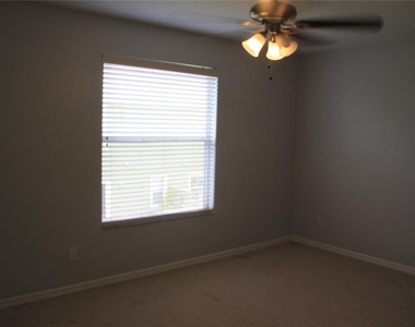 669 Cresting Oak Circle - Photo Thumbnail 6