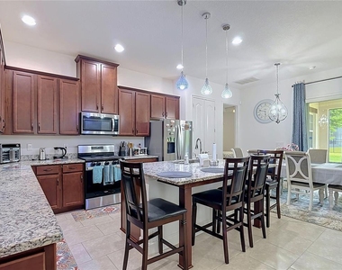 2720 Greenlands Street - Photo Thumbnail 6