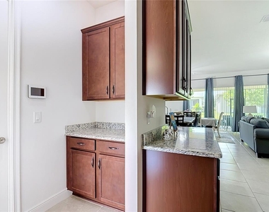 2720 Greenlands Street - Photo Thumbnail 5