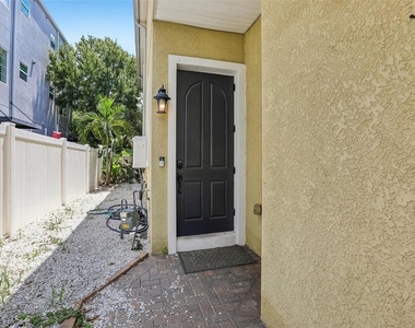502 S Lincoln Avenue - Photo Thumbnail 2