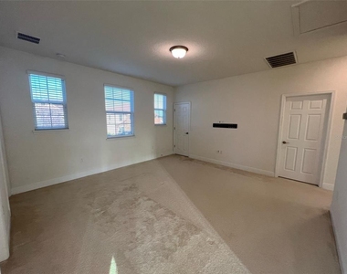 8794 Crescendo Avenue - Photo Thumbnail 10