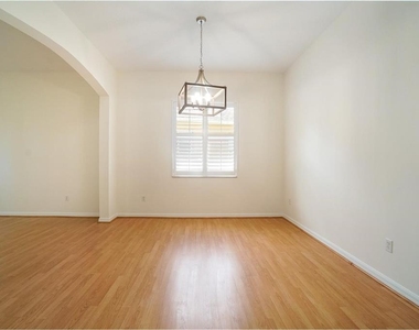 974 Kersfield Circle - Photo Thumbnail 4