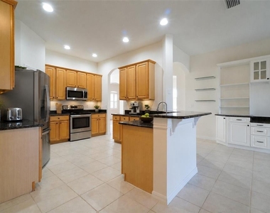 974 Kersfield Circle - Photo Thumbnail 9