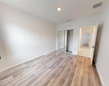 6217 Jason Street - Photo Thumbnail 15