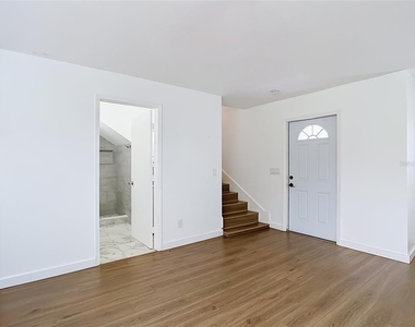 3303 6th Street Sw - Photo Thumbnail 7