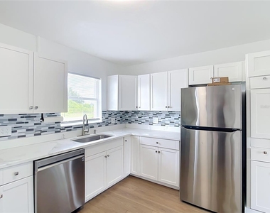 3303 6th Street Sw - Photo Thumbnail 8