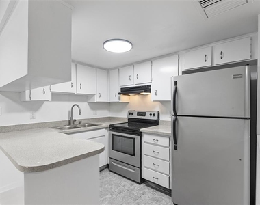 6262 Emerson Avenue S - Photo Thumbnail 3