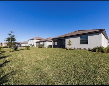 5127 Coral Reef Way - Photo Thumbnail 14