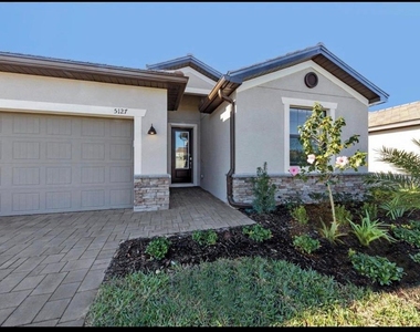 5127 Coral Reef Way - Photo Thumbnail 15