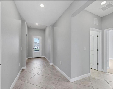 5127 Coral Reef Way - Photo Thumbnail 1