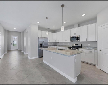 5127 Coral Reef Way - Photo Thumbnail 2