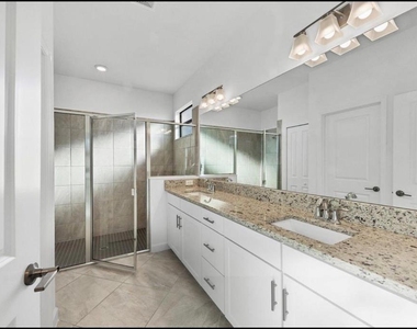 5127 Coral Reef Way - Photo Thumbnail 10