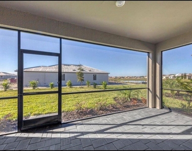5127 Coral Reef Way - Photo Thumbnail 12
