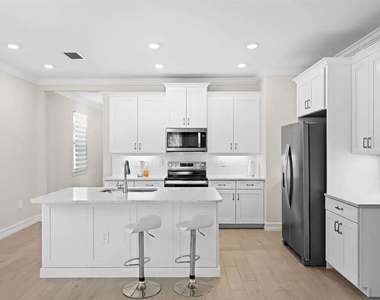 245 Teramo Way - Photo Thumbnail 4