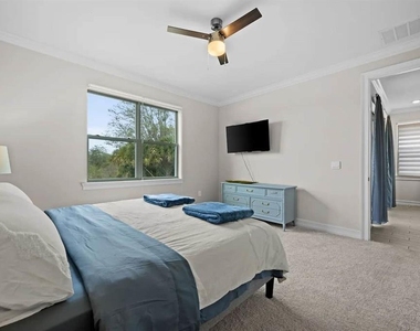 245 Teramo Way - Photo Thumbnail 9