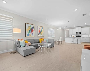245 Teramo Way - Photo Thumbnail 2