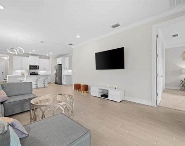 245 Teramo Way - Photo Thumbnail 7