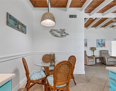 6006 Midnight Pass Road - Photo Thumbnail 11