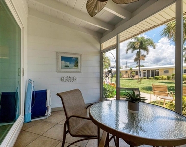 6006 Midnight Pass Road - Photo Thumbnail 21
