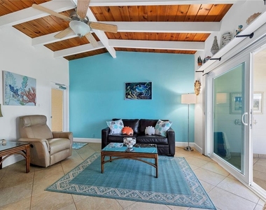 6006 Midnight Pass Road - Photo Thumbnail 6