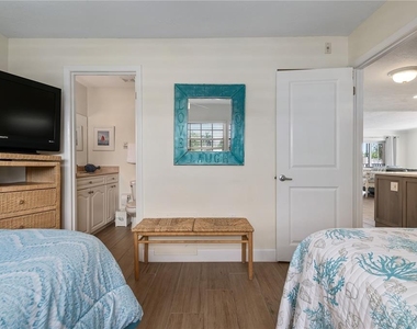 5963 Midnight Pass Road - Photo Thumbnail 18