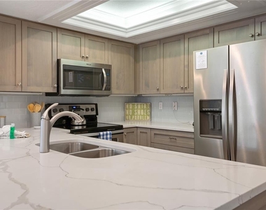 5963 Midnight Pass Road - Photo Thumbnail 9