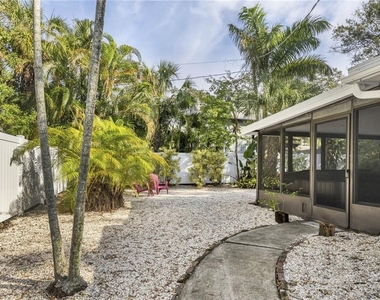 2469 Waldemere Street - Photo Thumbnail 24