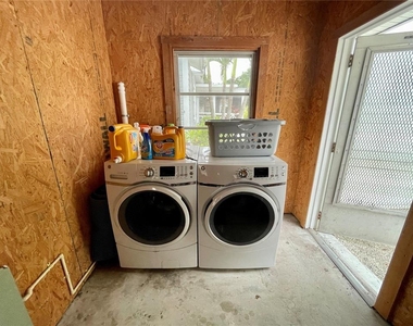 2703 10th Avenue W - Photo Thumbnail 36