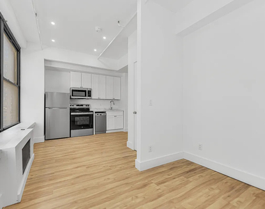 248 West 35th Street - Photo Thumbnail 2