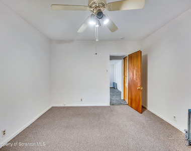 1020 Farber Court - Photo Thumbnail 7