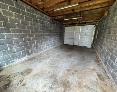 2104 Glendale Avenue - Photo Thumbnail 13