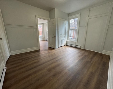 812 Chestnut Street - Photo Thumbnail 7