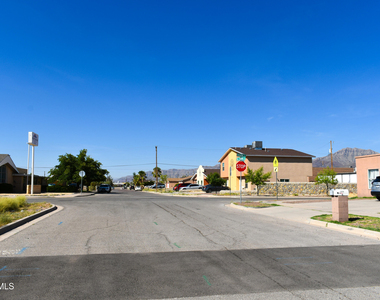 9905 Taj Mahal Street - Photo Thumbnail 3
