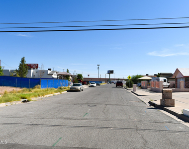 9905 Taj Mahal Street - Photo Thumbnail 2