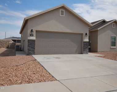 620 Adrian Arellano Street W - Photo Thumbnail 85