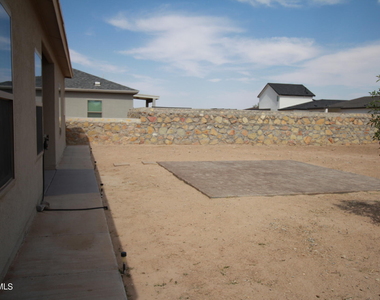 620 Adrian Arellano Street W - Photo Thumbnail 89
