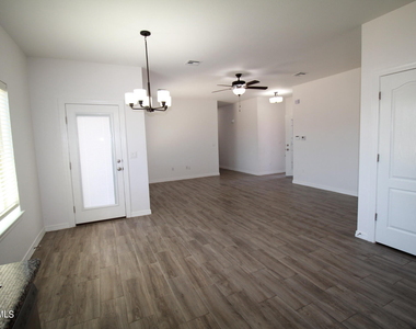 620 Adrian Arellano Street W - Photo Thumbnail 20