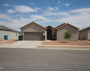 620 Adrian Arellano Street W - Photo Thumbnail 77