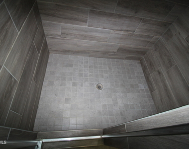 620 Adrian Arellano Street W - Photo Thumbnail 44